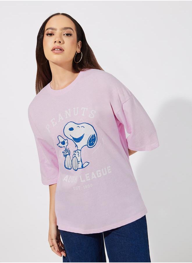 Styli Peanuts Laugh League Oversized T-Shirt with Dropped Shoulder  - Image 1