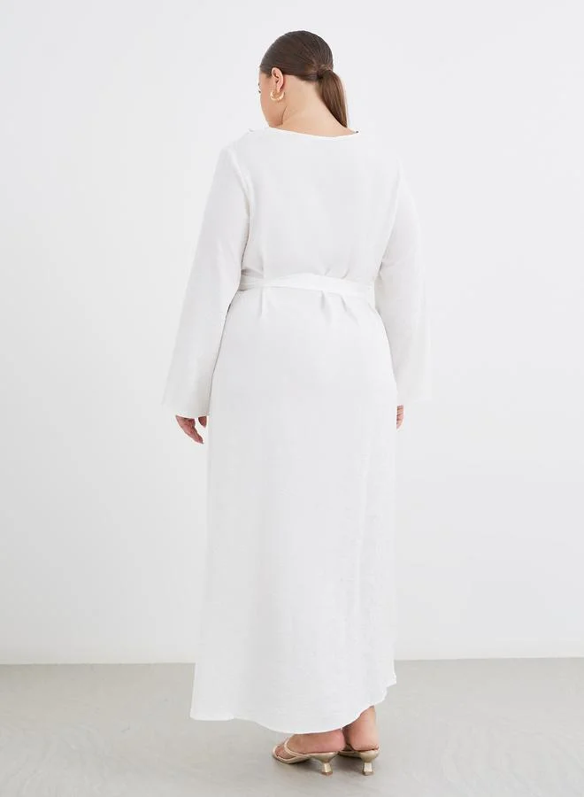 Styli Styli Plus White Jacquard Kaftan with Lace Trim