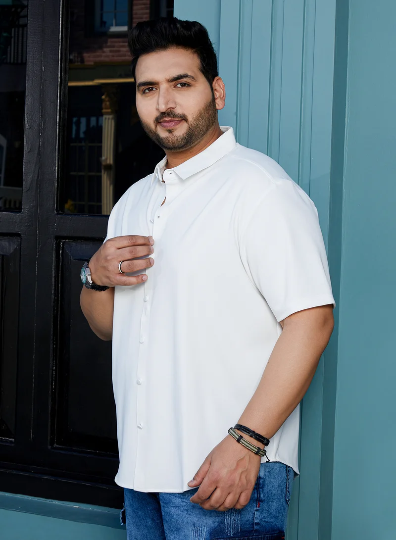 Instafab Plus Instafab Plus Men's Daisy White Seamless Grid Shirt For Casual Wear | Spread Collar | Short Cuffed Sleeves | Button Closure | Plus Size Shirt Crafted With Comfort Fit For Everyday Wear