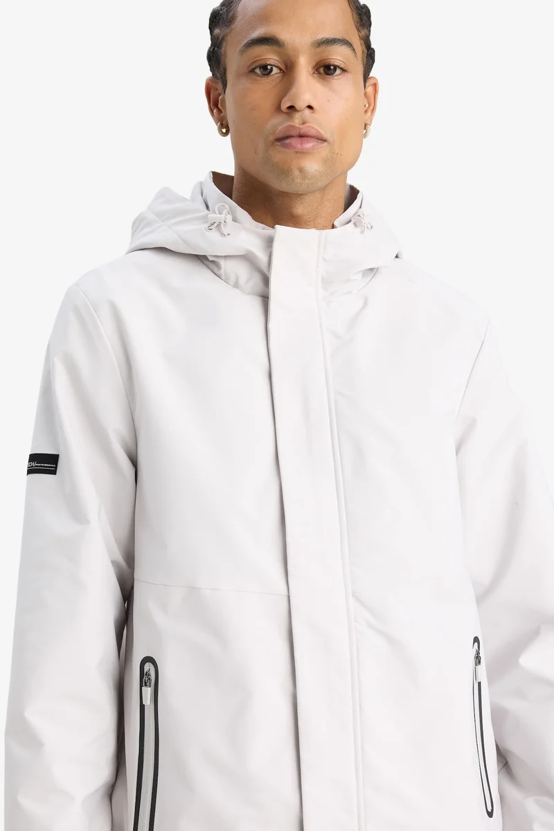 ديفاكتو DeFactoFit Regular Fit Hooded Waterproof Rain Jacket