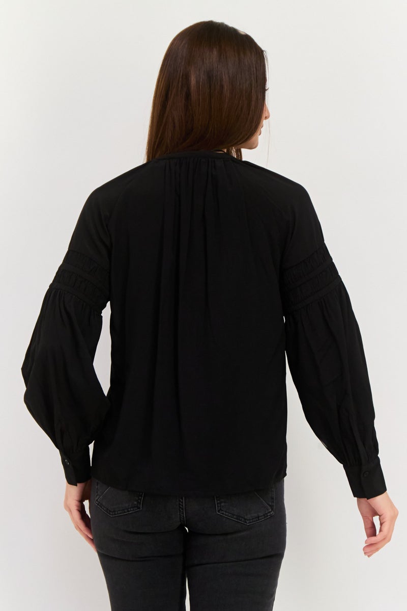 ESPRIT بلوزة نسائية بأكمام طويلة على شكل حرف V، سوداء - Image 4