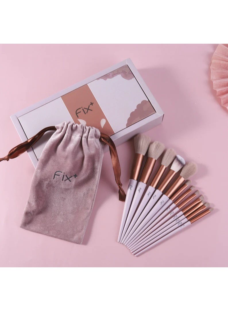 فكس مجموعة فرش مكياج FIX من 13 قطعة - مجموعة مع صندوق تخزين للسفر - فرشاة مكياج للوجه والعين والهايلايتر والكونسيلر والدمج والبودرة والعين - Image 1
