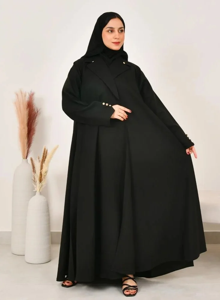 عبايات لمحة عباية بليزر كلوش مزينة بأزرار ذهبية على الاكمام والياقة