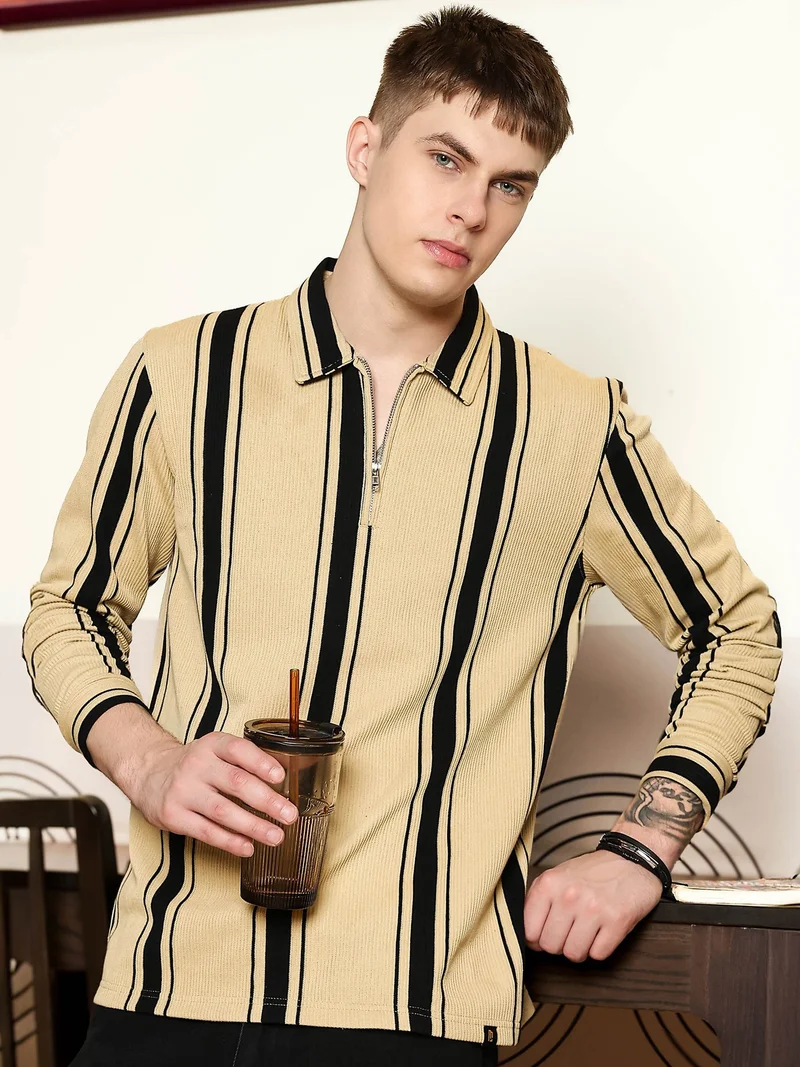 مانياك Maniac Mens Printed Round Neck Half Sleeve Black and Brown Cotton Tshirt