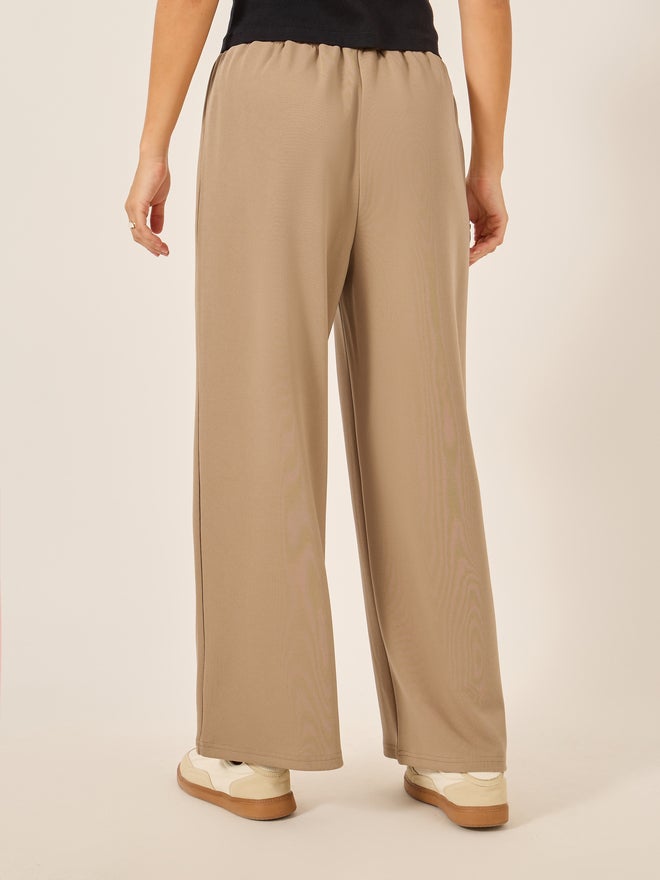 Styli Styli Badge Detail Scuba Wide Leg Joggers - Image 4