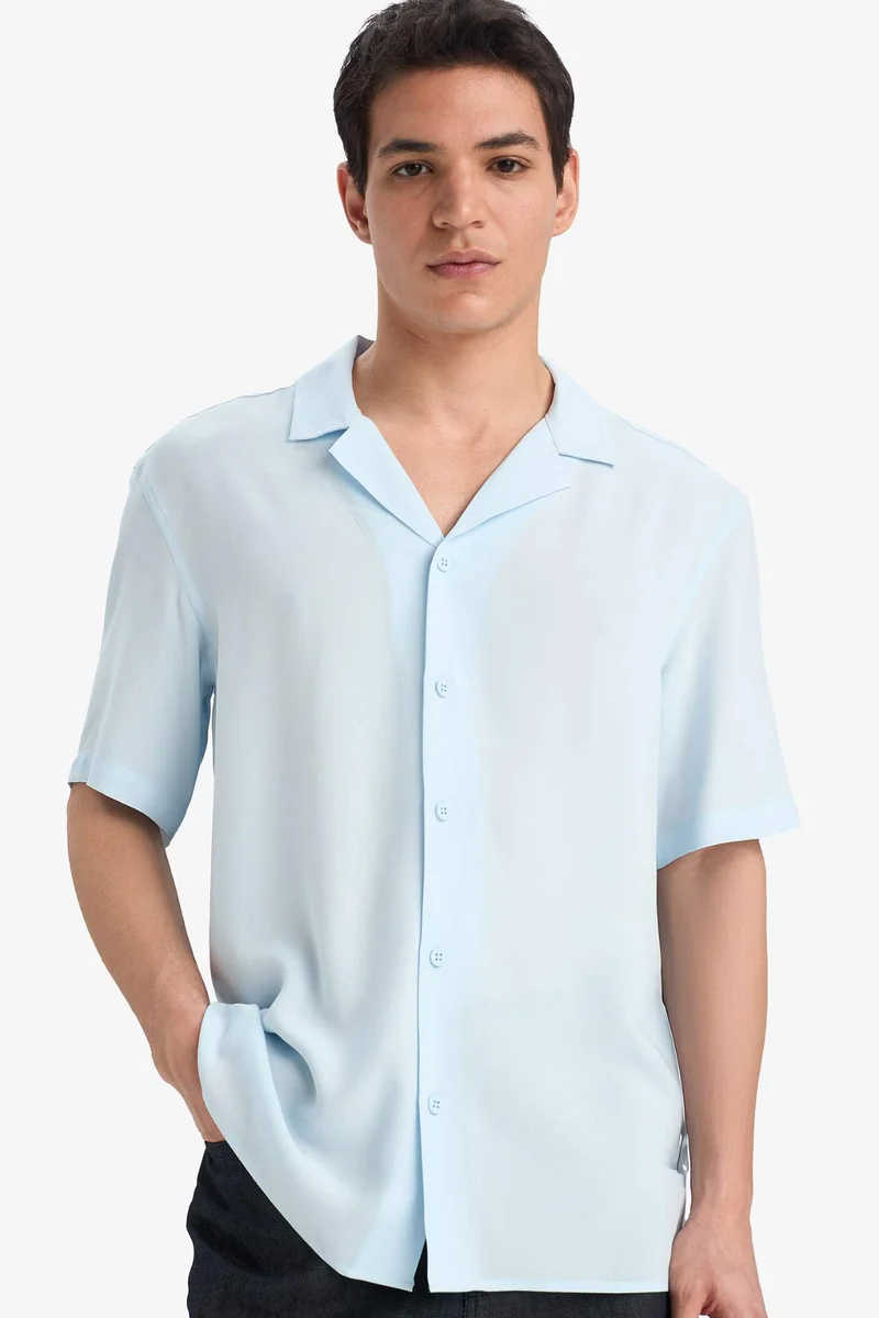 ديفاكتو Regular Fit Apache Neck Short Sleeve Shirt