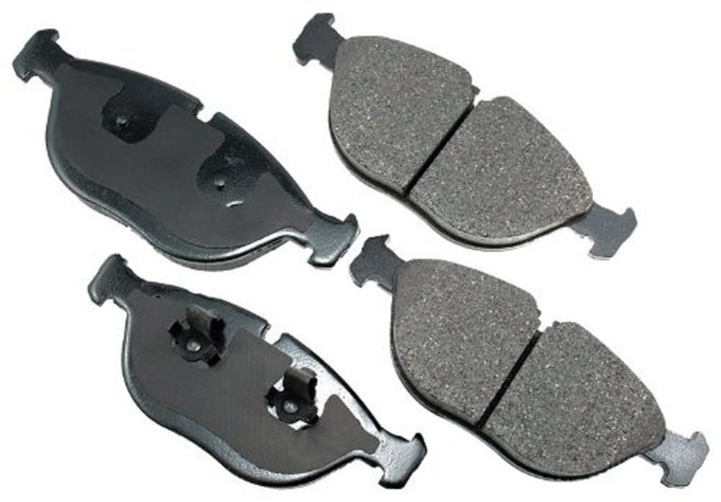 Akebono EUR682 Disc Brake Pad Kit