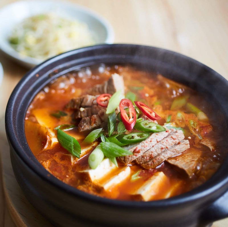 Crazy Korean Cooking Korean Stone Bowl (Dolsot), Sizzling Hot Pot for Bibimbap and Soup - Premium Ceramic (Medium with Lid) - Image 3