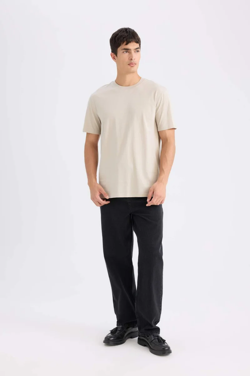 ديفاكتو New Regular Fit Crew Neck Short Sleeve T-Shirt