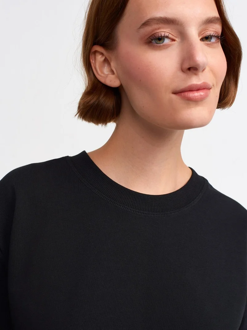 ديلفين Decorative Stitched Crew Neck Tshirt