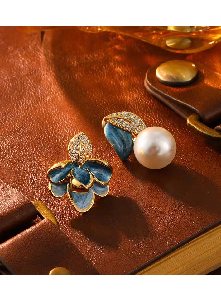 أقراط لؤلؤ فرنسية رومانسية مطلية بالمينا - تصميم ورقة فاخرة غير متناسقة، مجوهرات بيان بأسلوب القصر الجديد للنساء - Image 1