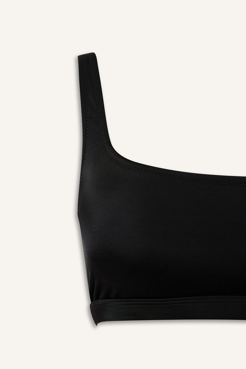 ديفاكتو توب بكيني قصة عادية - Image 3