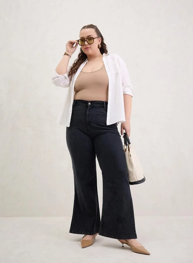 ساسافراس جينز بمقاس كبير بقصة أرجل مستقيمة