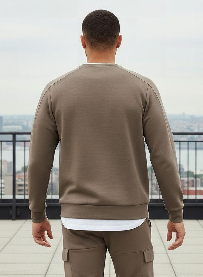 Active Men Performance Embossed Sweatshirt - Image 3