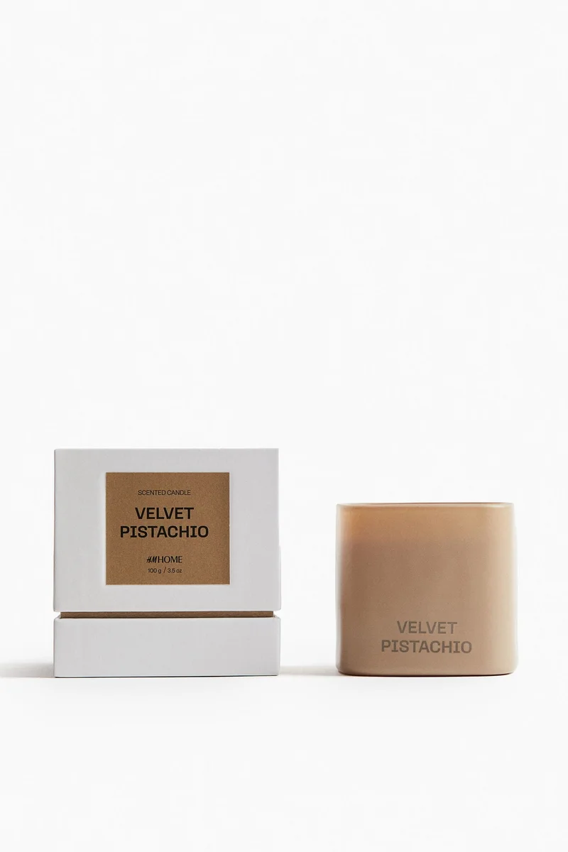 اتش اند ام شمعة معطرة في حامل زجاجي