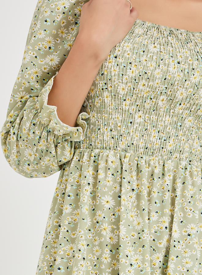 تايك تو فستان ميدي نسائي أخضر بطبعة زهور بياقة مربعة وسموك وخط - Image 4