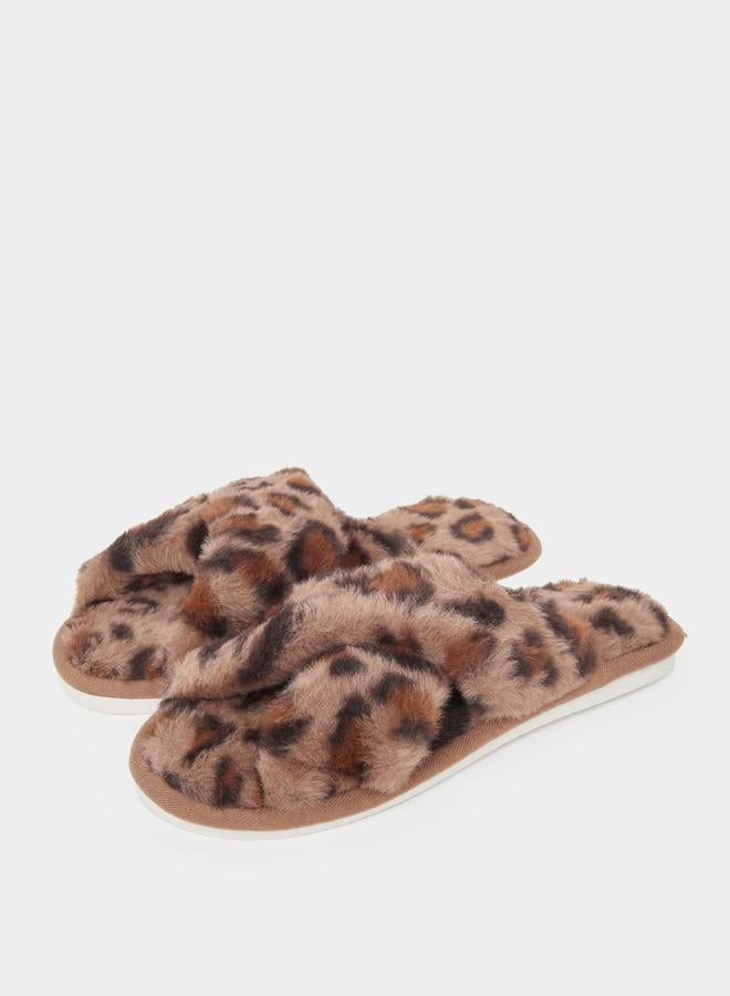 Styli Fluffy Leopard Print Bedroom Slippers - Image 3