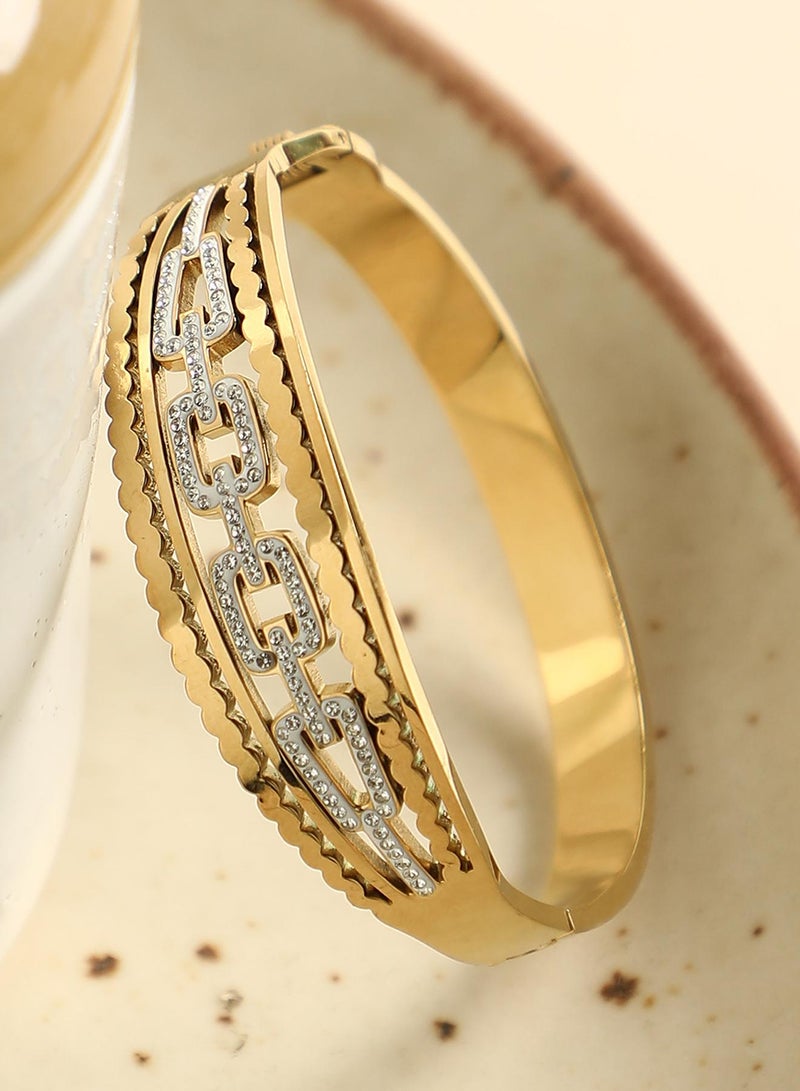 SOHI Chain Link Embellished Cuff Bangle - Image 1