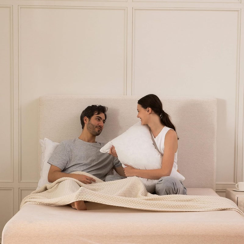 Harmony Home وسادة هارموني هوم من ريش الإوز النادر - حشوة ريش إوز فاخرة مع غطاء قطن - جودة مجموعة الفنادق الفاخرة لراحة النوم الفاخرة - حجم قياسي (45x70 سم) - Image 3