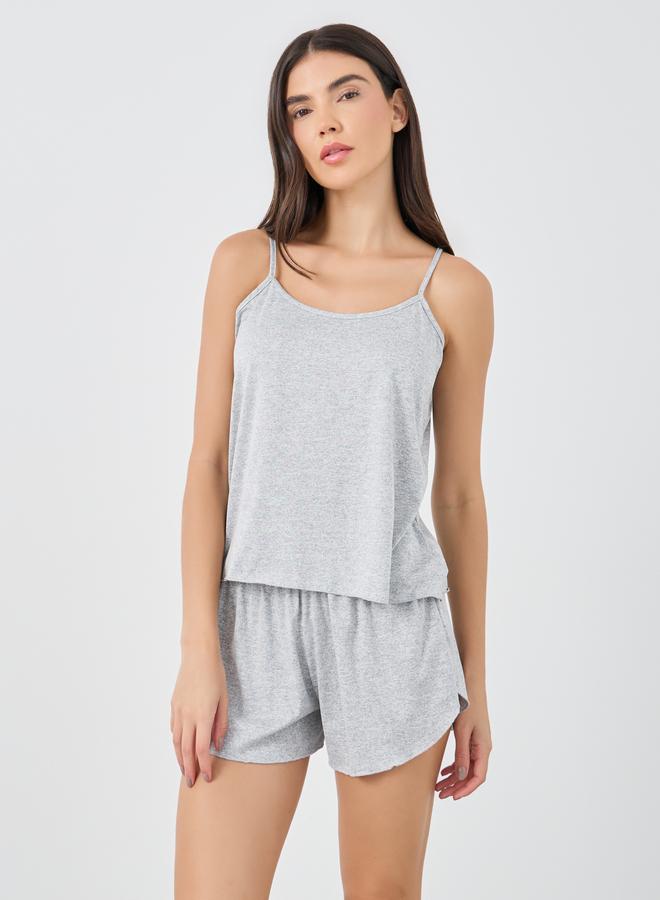 ستايلي طقم بيجامة علوي قصير بحمالات وسروال قصير سادة - Image 1