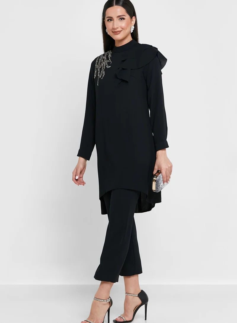 Khizana Embroidered Detail Tunic & Pant Set