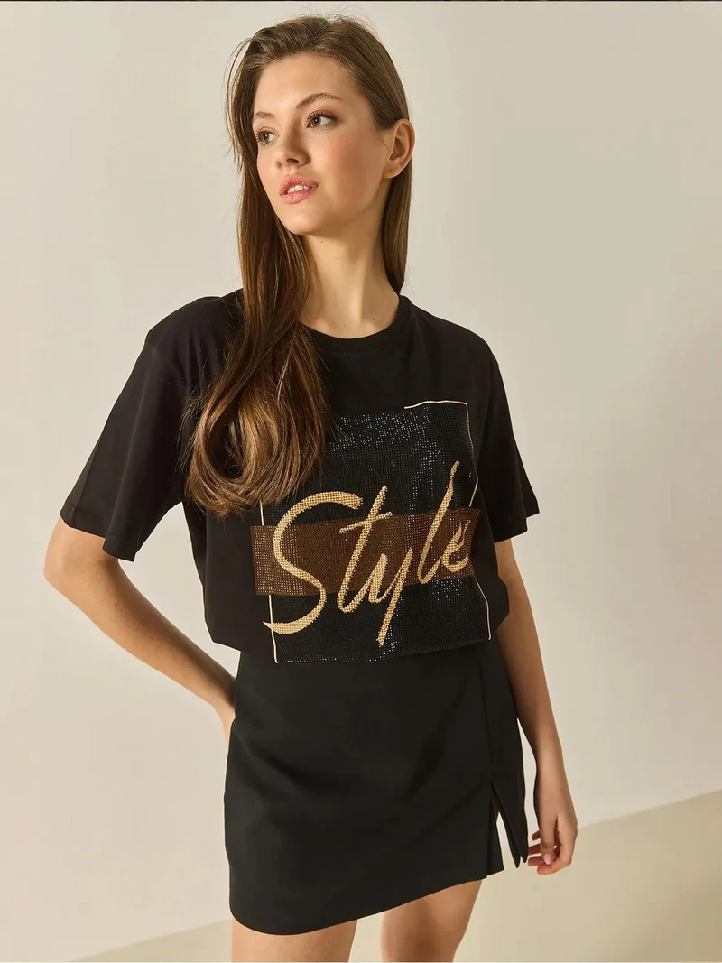 Bianco Lucci LUCCI Crew Neck Back Printed Cropped T-Shirt