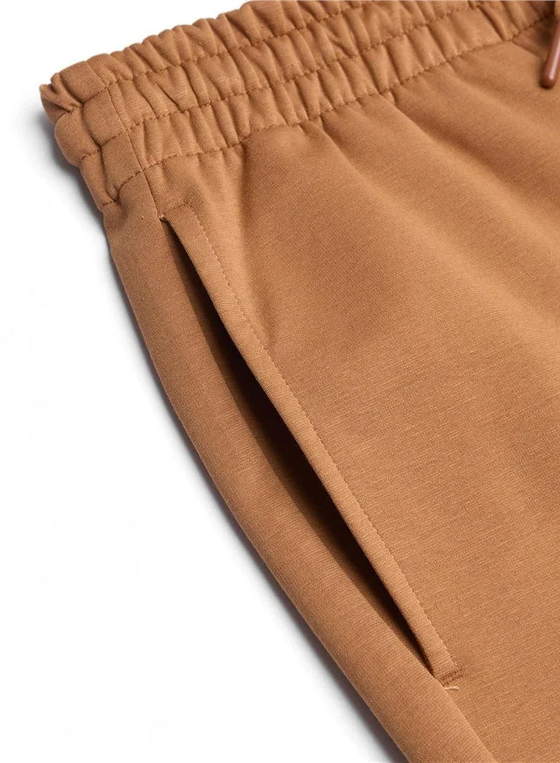Giordano  Men's Regular Fit Mid-Rise Everyday Comfortable Shorts for Men | Best Price UAE