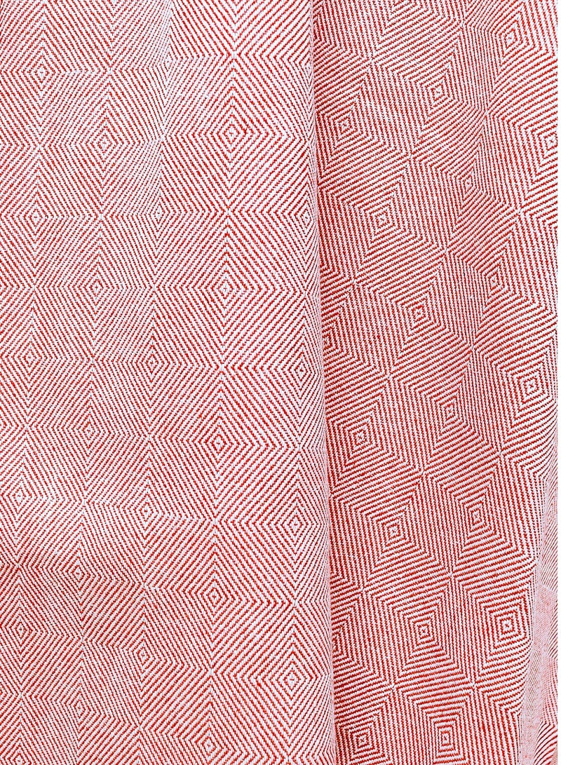 OJARIYA Handwoven Premium Organic Handloom Cotton Red and White Throw Blanket  - Image 3