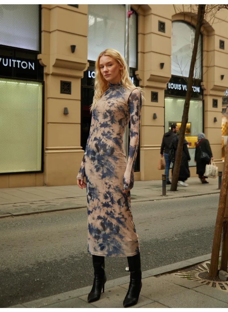 Juste Batik Pattern Midi Long Sleeve Dress