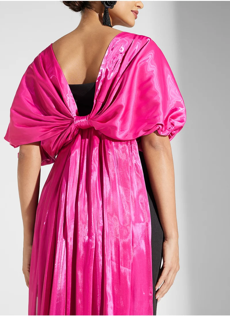 نمشي x Dress With Detachable Sleeved Back Bow