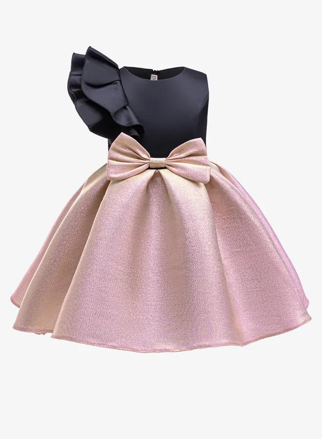 تايك تو فستان بكم واحد وتفاصيل كشكش مع فيونكة