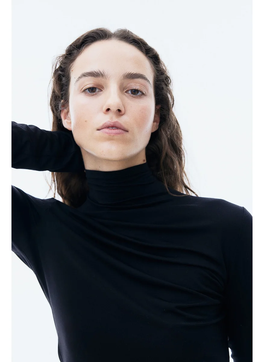 اتش اند ام Lyocell Turtleneck Top