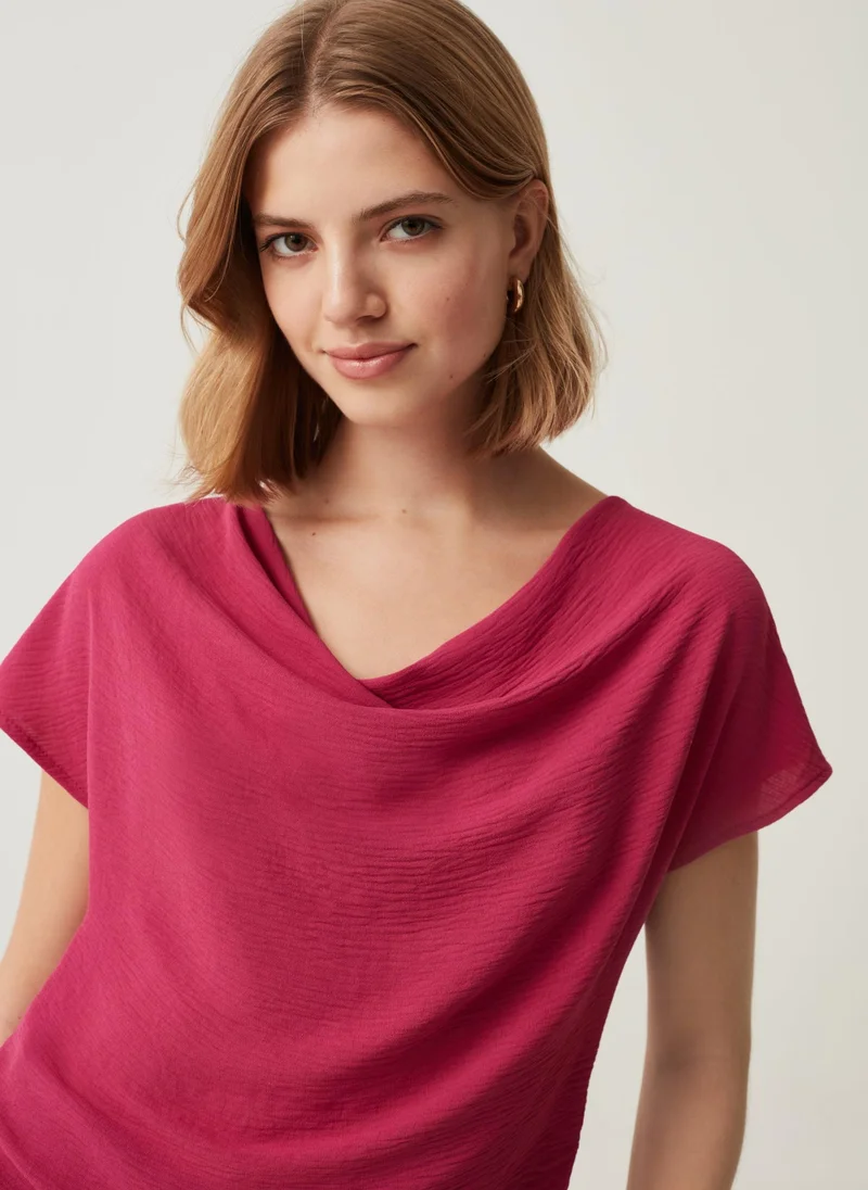 او في اس Ovs Womens Cowl Neck Ruched Side Seam T-Shirt