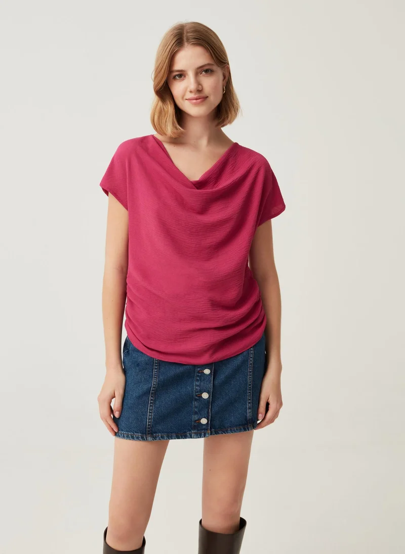 او في اس Ovs Womens Cowl Neck Ruched Side Seam T-Shirt