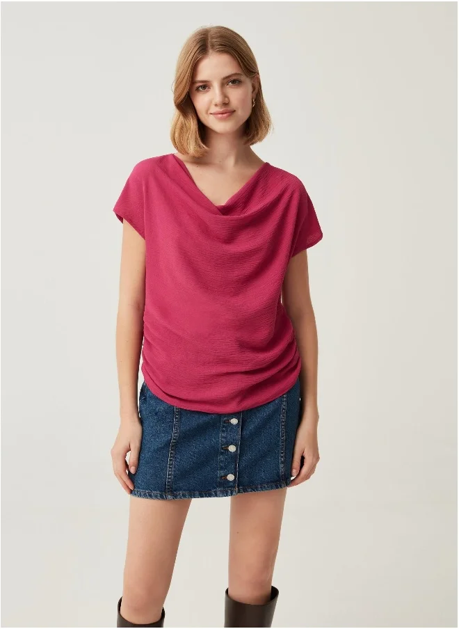 او في اس Ovs Womens Cowl Neck Ruched Side Seam T-Shirt