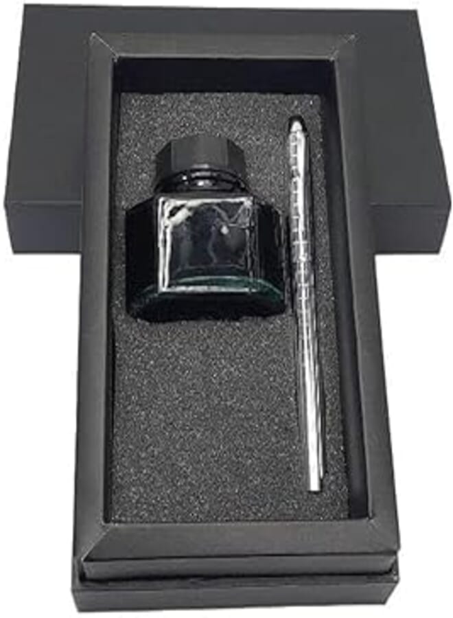 Quill Pens - Premium Black Ink Pen - Aegis Athena - Quill Fountain Pen - Improve Writing Experience - Classic Ink Duration - Timeless Design - Smooth Writing - Premium Pen for Professionals