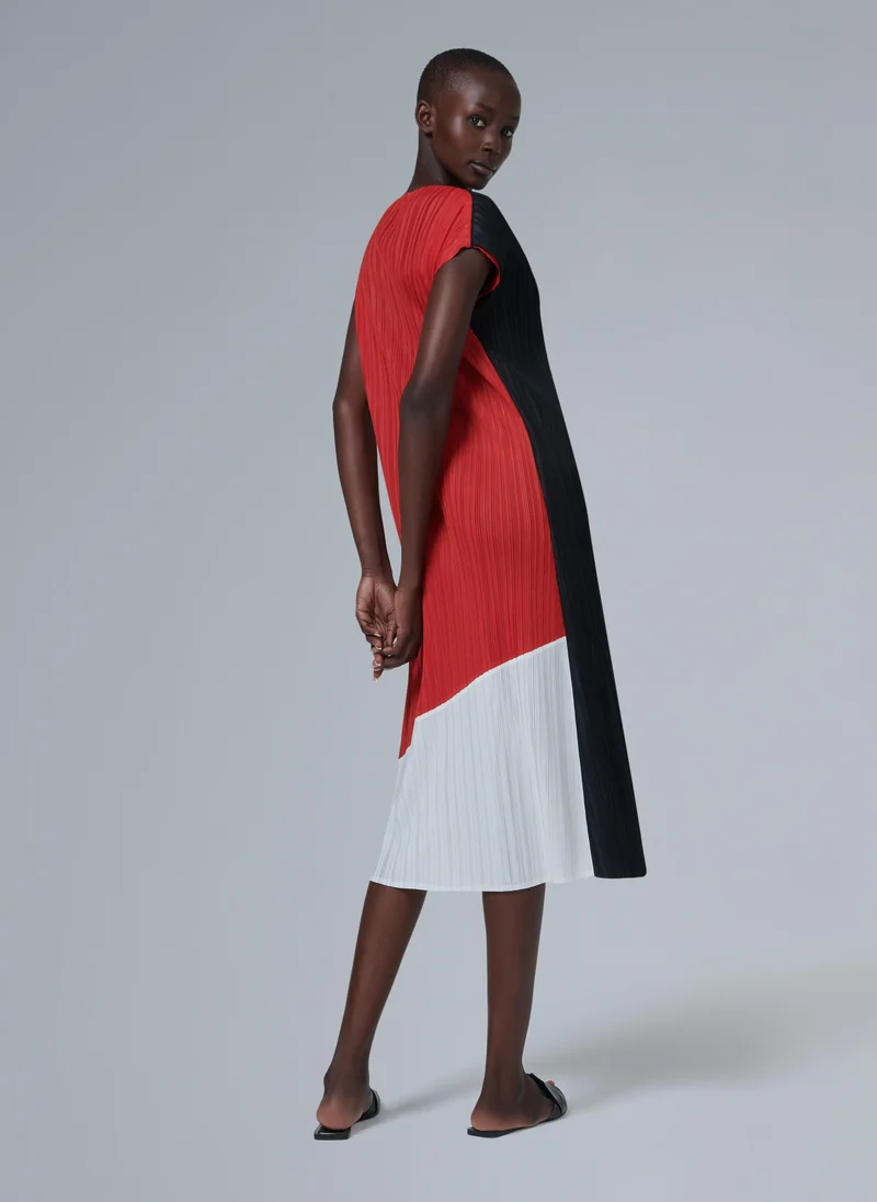 leem Colour-Block Plisse Dress