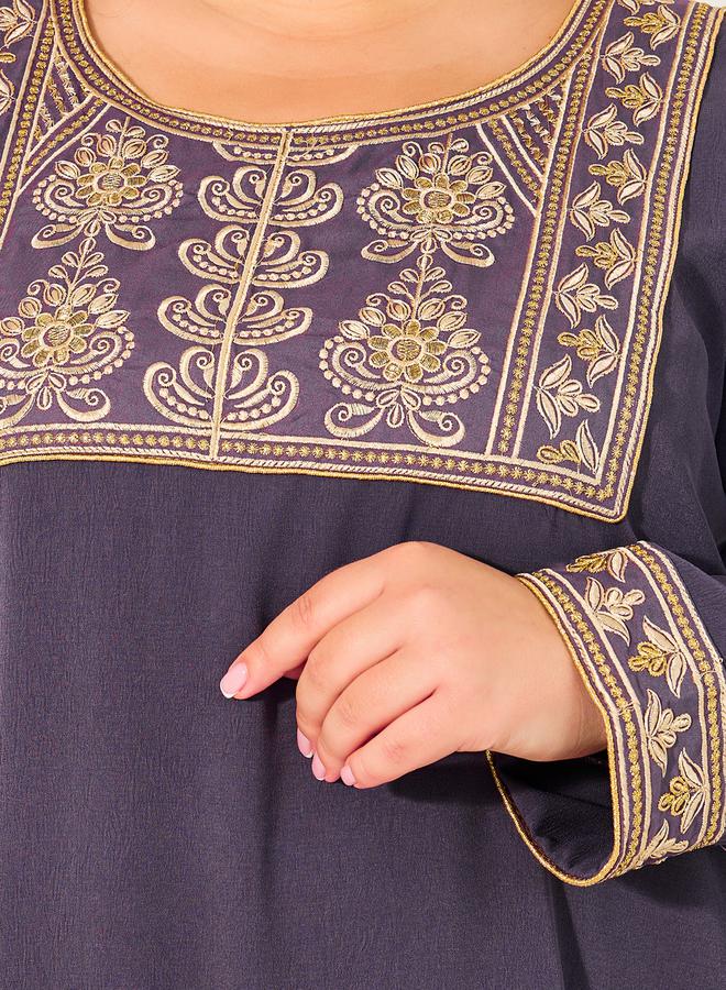 Styli Embroidered Round Neck A-Line Jalabyia  - Image 4