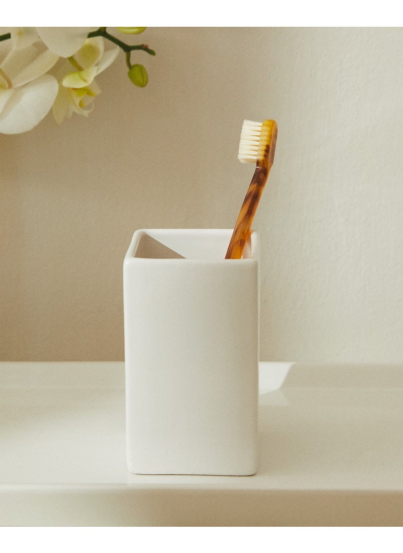 White Ceramic Toothbrush Holder (6.5 x 11.5 x 6.5 Cm) White - pzsku/Z58525AFAB5920E428452Z/45/_/1737015107/fe9d7671-ccf2-40bc-8b0c-8afad7b17ae6