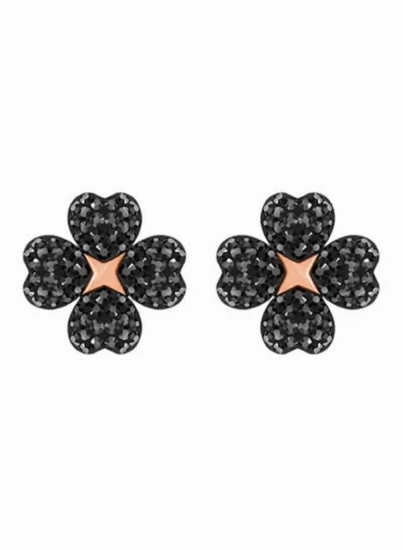 أقراط متدلية مرصعة بالمعدن الكريستالي واللؤلؤ - Image 3