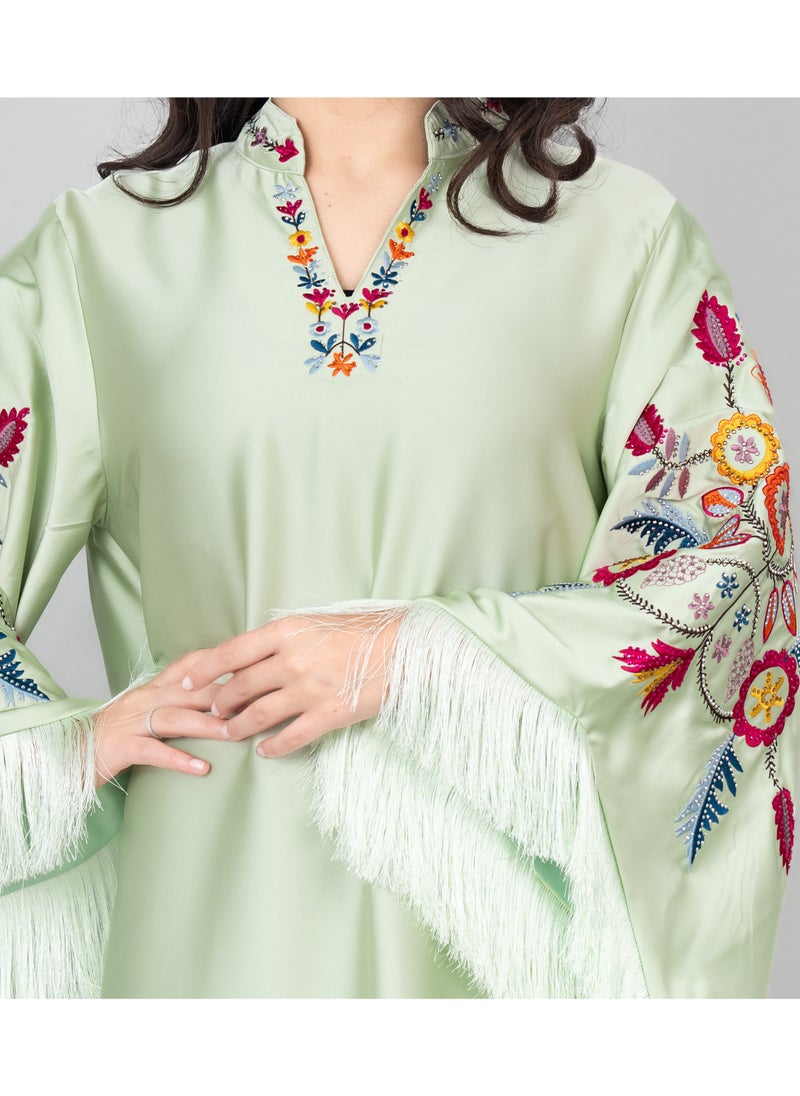 اكسا جلابية باكمام لامعة مطرزة IK1018 اخضر  - Image 4