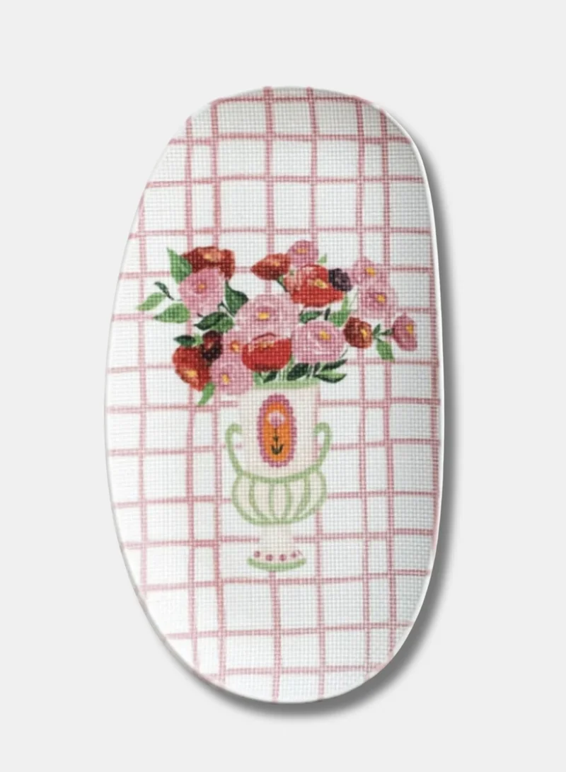 سوق الزعفران نقشة مزخرفة على طبق فخاري بلون وردي