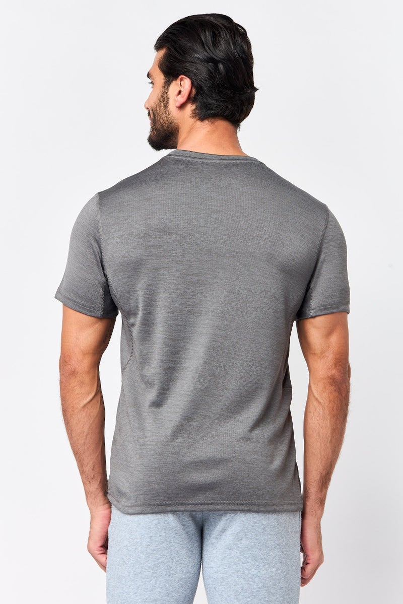 MOTION Men Sportswear Fit Short Sleeve Training T-Shirt, Grey - Image 4