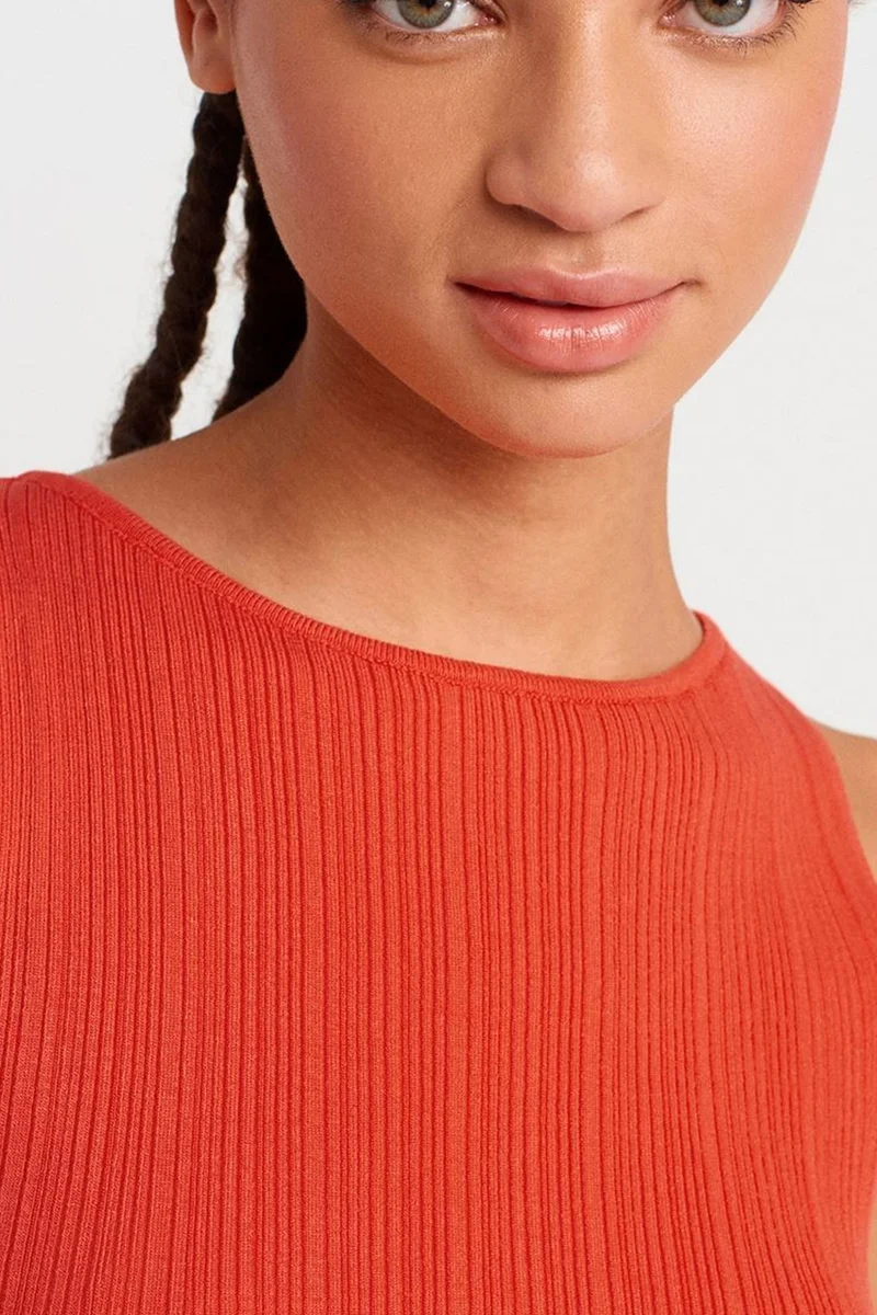 Dilvin Brick Red DILVIN Sleeveless Ribbed Boat Neck Sweater for Women | Best Price UAE