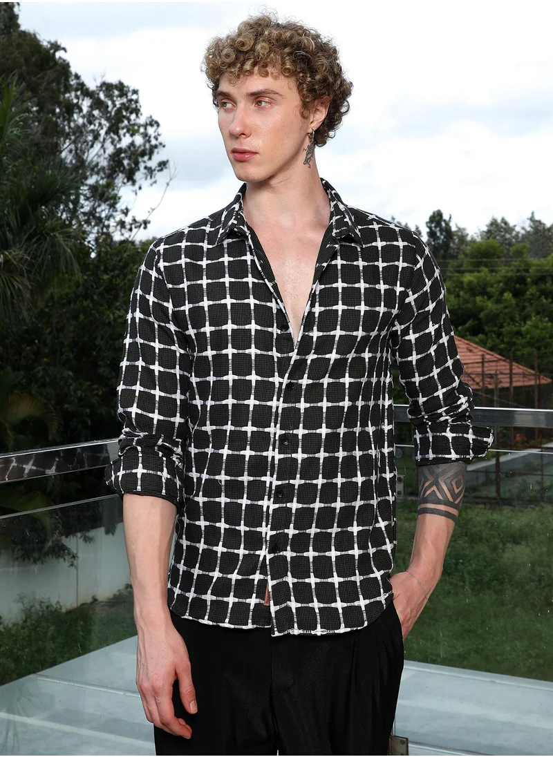 Campus Sutra Men's Black And White Checkered Cotton Shirt - Tailored Fit, Full Sleeves