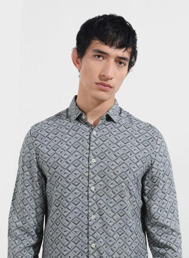 Men Regular Fit Geometric Printed Cutaway Collar Full Sleeves Shirt