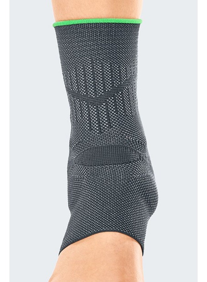 ميدي دعامة كاحل مرنة قابلة للتعديل مع وسادات مُشكَّلة تشريحيًا، دعامة كاحل قابلة للتهوية لتثبيت الأربطة — المقاس  Protect Lev - Image 2