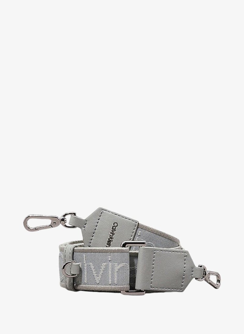 CALVIN KLEIN حقيبة كتف بشريط جاكار بشعار - Image 1