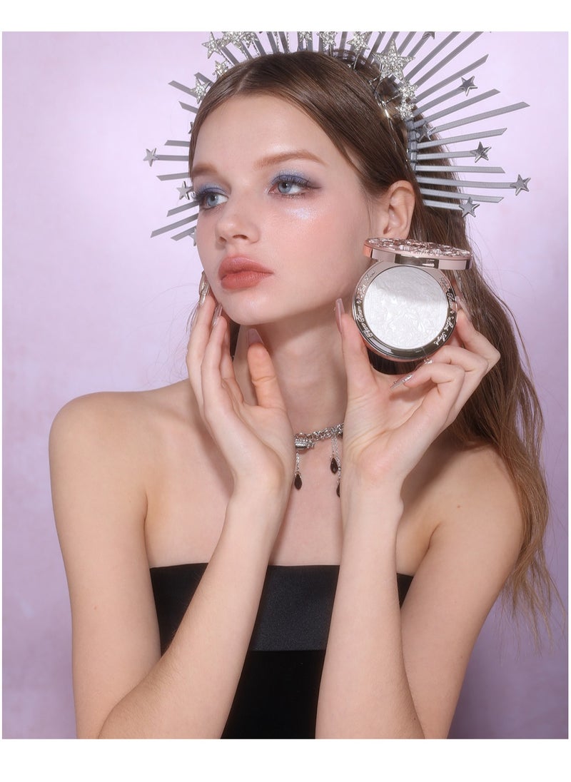 Flower Knows - Flower Knows Little A Embossed Face Highlighter Palette - Diamond Glitter, 3D Contour, Water Light Formula for Brightening and High Light Effect (L04 Moon River, 8g) - Image 1