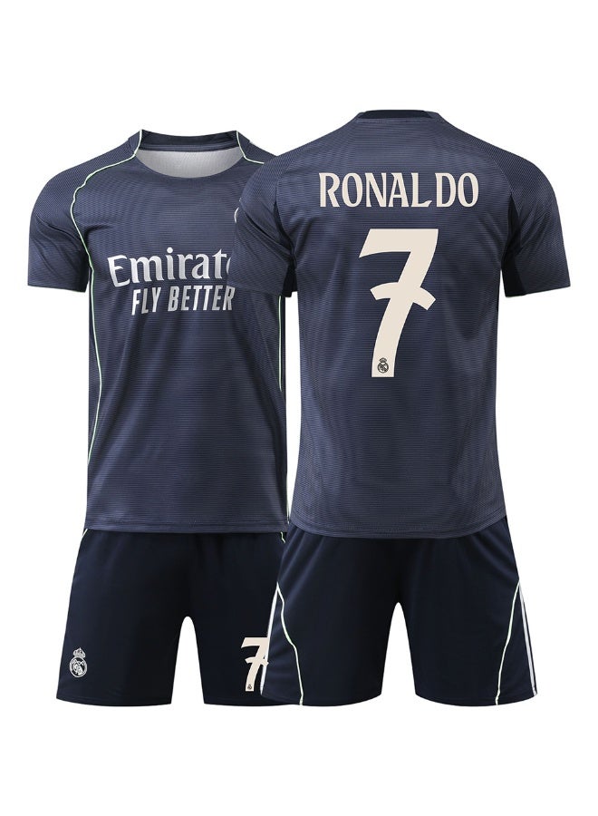 ريال مدريد 2025-2026 ريال مدريد لكرة القدم موحدة #7 رونالدو لكرة القدم جيرسي السراويل دعوى حجم الأطفال وحجم الكبار ، هدية للجماهير والأصدقاء - Image 1